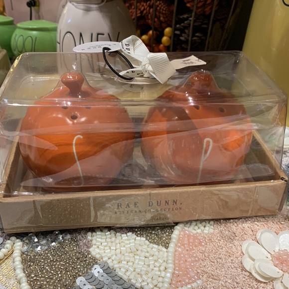 Rae Dunn pumpkin salt and pepper shakers - Picture 3 of 3
